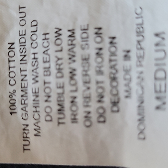 Harley Davidson T Shirt - Size M - Black with heart, dagger and rose design - Picture 5 of 5